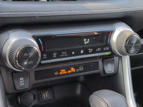 Certified 2025 Toyota RAV4 XLE image 22