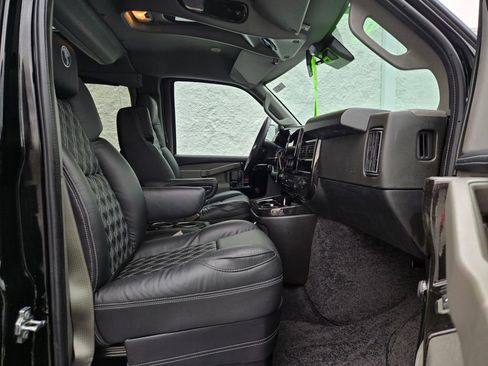 New 2025 GMC Savana 2500 w/ Driver Convenience Package image 22