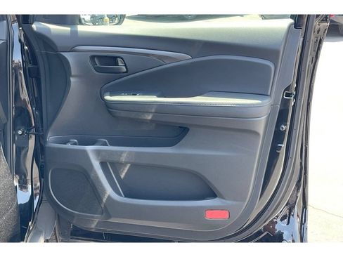 Certified 2023 Honda Passport EX-L image 21