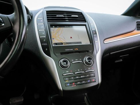 Used 2017 Lincoln MKC Reserve image 9