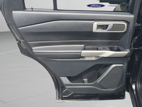 Used 2023 Ford Explorer XLT RWD image 20
