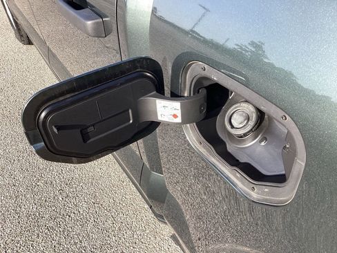 Used 2021 Ford F150 XLT w/ Trailer Tow Package image 15