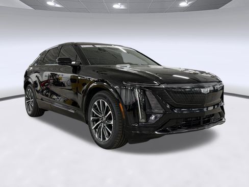 Certified 2024 Cadillac Lyriq Sport w/ LPO, Floor Liner Package AWD/4WD image 7