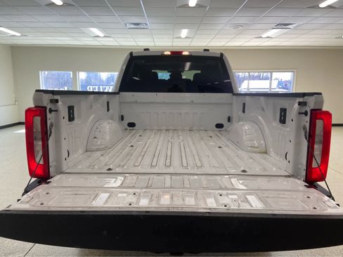 Used 2025 Ford F250 XLT image 7