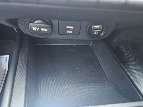 Used 2023 Hyundai Elantra SEL w/ Preferred Accessory Package FWD image 20