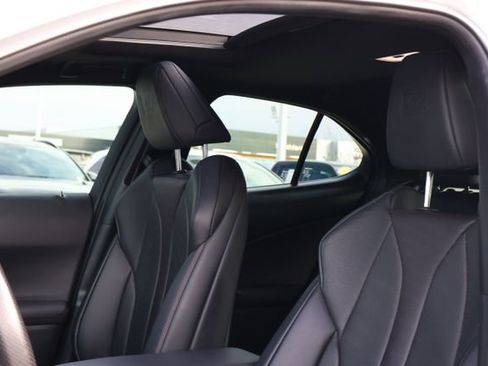 Used 2021 Lexus UX 200 F Sport image 8