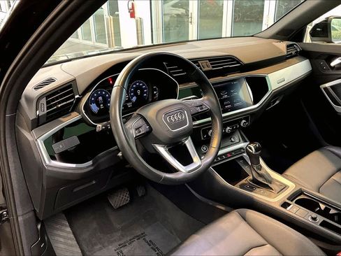 Used 2021 Audi Q3 2.0T Premium w/ Convenience Package AWD/4WD image 18