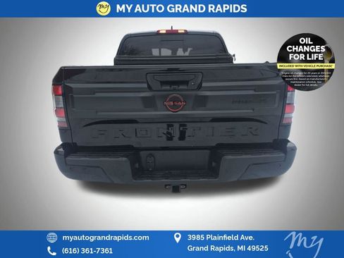 Used 2025 Nissan Frontier PRO-4X w/ Pro Premium Package AWD/4WD image 6