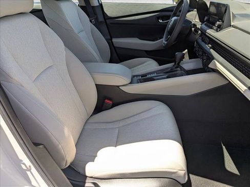 Used 2024 Honda Accord LX image 19