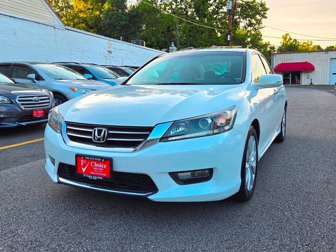 Used 2015 Honda Accord EX image 1