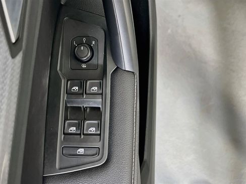 Used 2023 Volkswagen Tiguan S AWD/4WD image 17