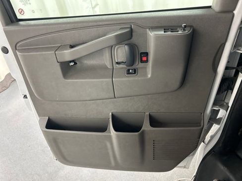 Used 2023 GMC Savana 2500 w/ Driver Convenience Package image 14