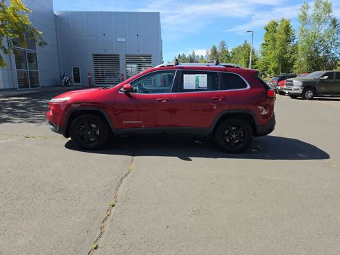 Used 2014 Jeep Cherokee Latitude AWD/4WD image 2