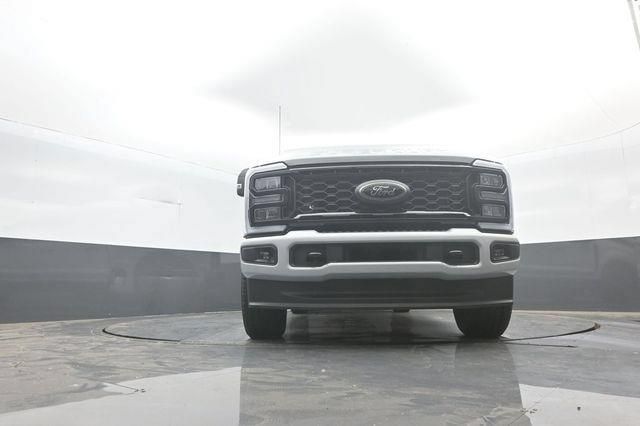 New 2026 Ford F250 Lariat w/ Black Appearance Package AWD/4WD image 34