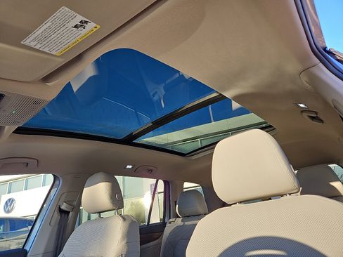 New 2026 Volkswagen Atlas SE image 13