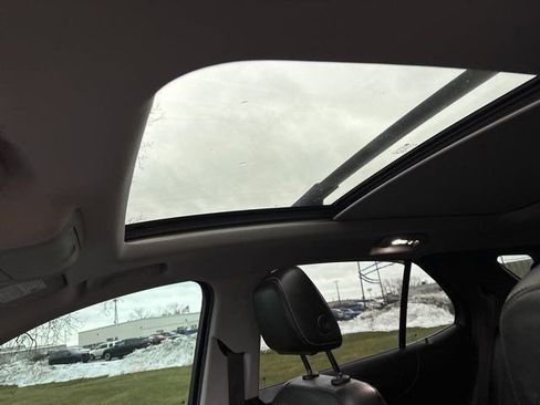 Used 2020 Chevrolet Equinox Premier image 30