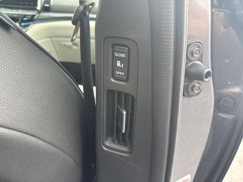 Certified 2026 Honda Odyssey Elite image 24