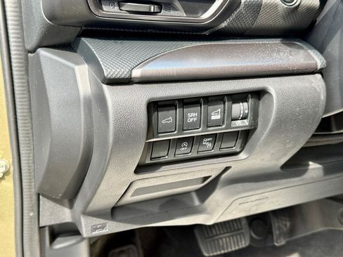 Used 2023 Subaru Forester Premium AWD/4WD image 33