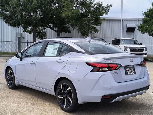 New 2025 Nissan Versa SR w/ Trunk Package image 3