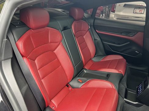 Used 2020 Porsche Taycan Turbo image 29