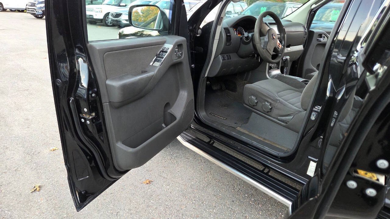 Used 2011 Nissan Pathfinder S AWD/4WD image 26