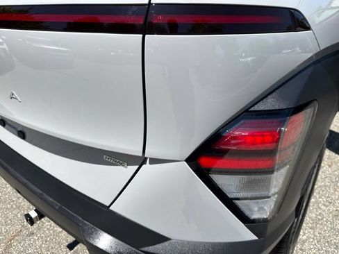 Used 2025 Hyundai Kona SE AWD/4WD image 33