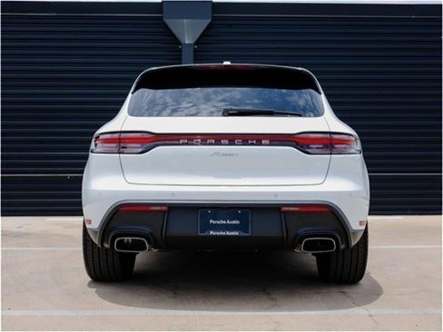 Certified 2025 Porsche Macan image 6