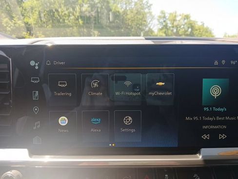 Used 2023 Chevrolet Silverado 1500 RST AWD/4WD image 22