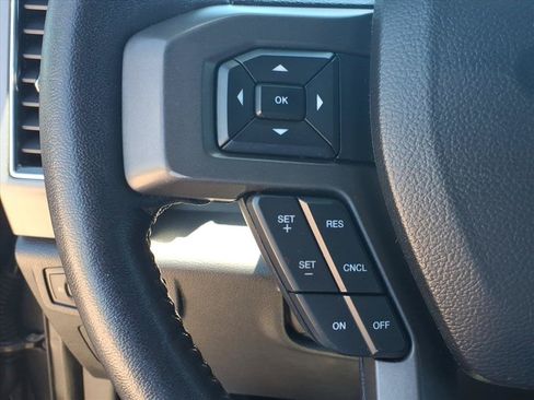 Used 2018 Ford Expedition XLT w/ Equipment Group 201A AWD/4WD image 14