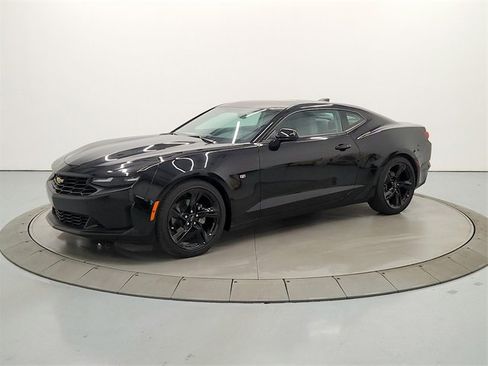 Used 2024 Chevrolet Camaro LT image 3