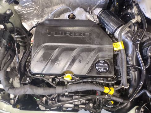 Used 2024 Chevrolet Trax RS FWD image 7
