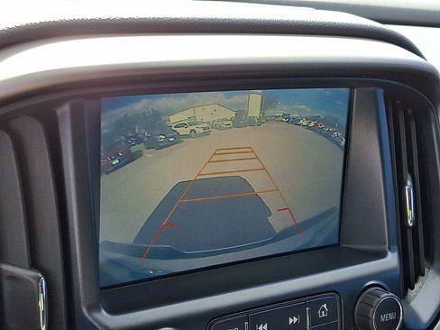 Used 2017 Chevrolet Colorado Z71 image 18