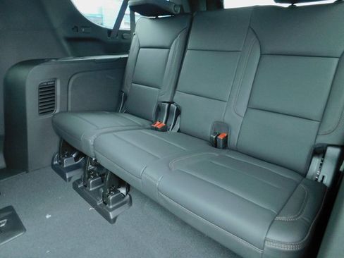 New 2026 Chevrolet Suburban High Country image 24