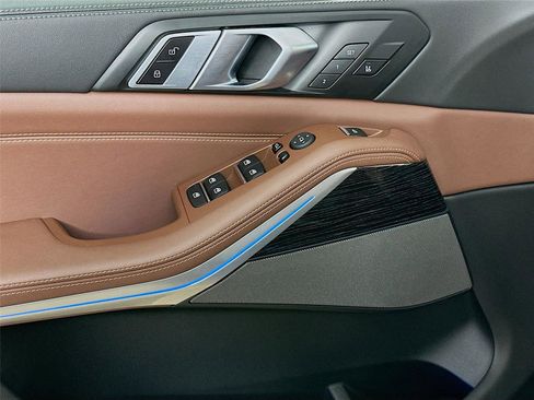 Certified 2024 BMW X5 M60i w/ Executive Package image 18