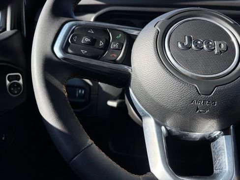 Used 2024 Jeep Wrangler Unlimited Sahara w/ Technology Group image 36