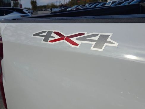 Used 2021 Chevrolet Silverado 1500 LT image 12