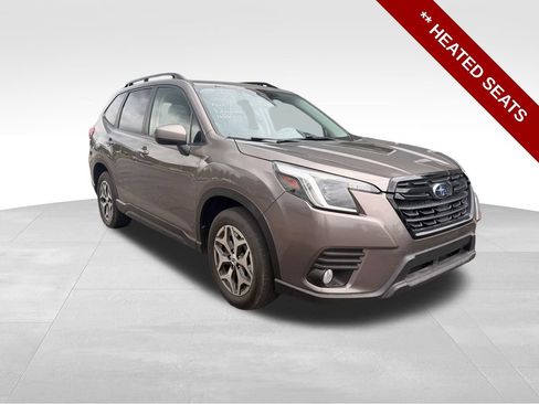 Used 2023 Subaru Forester Premium AWD/4WD image 9