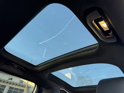 Used 2025 Mercedes-Benz GLB 250 image 7