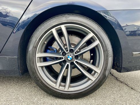 Used 2022 BMW 750i xDrive w/ Luxury Rear Seating Package image 10