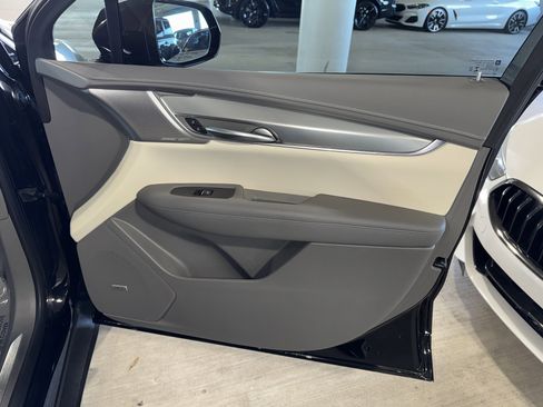 Used 2022 Cadillac XT5 Premium Luxury image 9