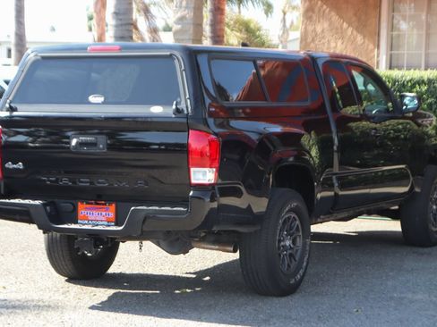 Used 2016 Toyota Tacoma SR w/ SR Convenience Package AWD/4WD image 10