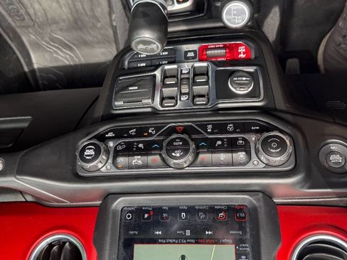 Used 2020 Jeep Wrangler Unlimited Rubicon AWD/4WD image 17