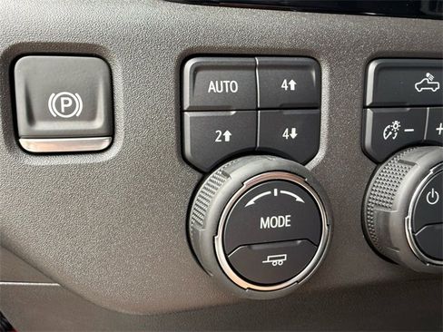 Used 2025 Chevrolet Silverado 1500 LT Trail Boss w/ Convenience Package II image 35