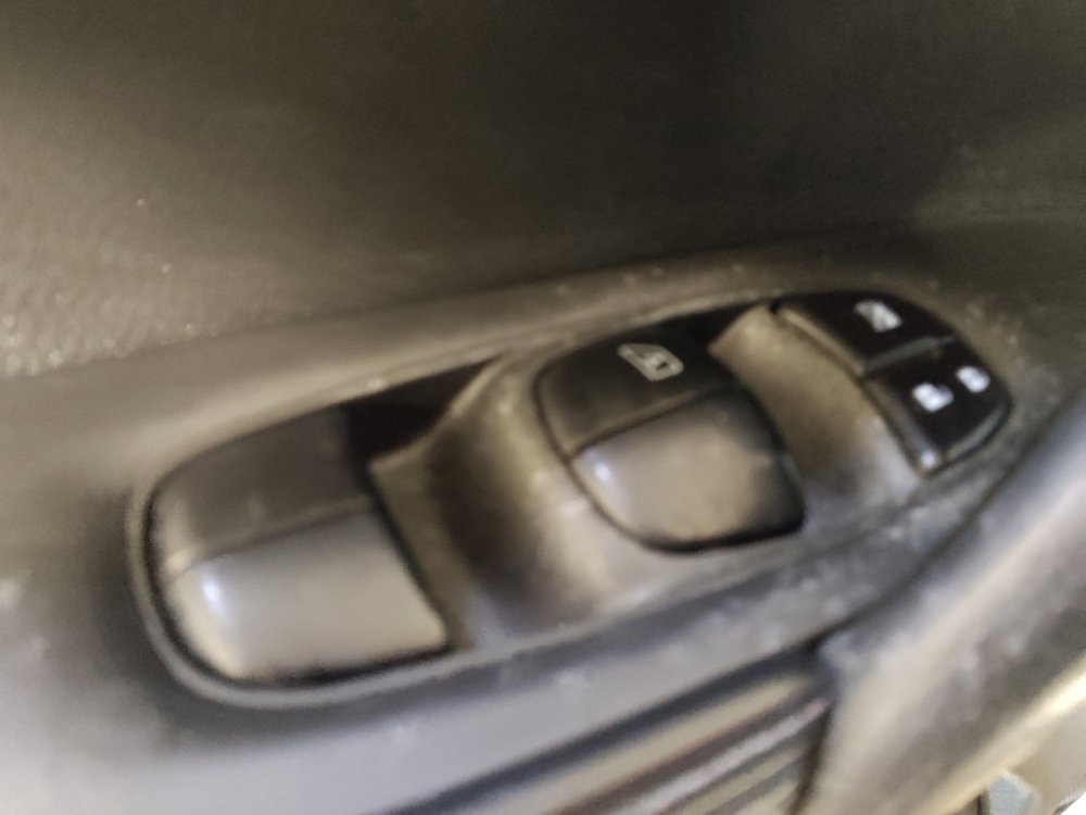 Used 2020 Nissan Rogue SV AWD/4WD image 27