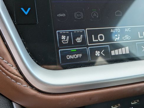 Used 2021 Subaru Outback Touring XT AWD/4WD image 32