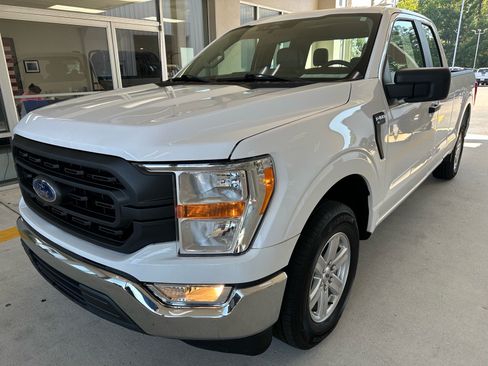 Certified 2022 Ford F150 XL w/ Trailer Tow Package RWD image 3