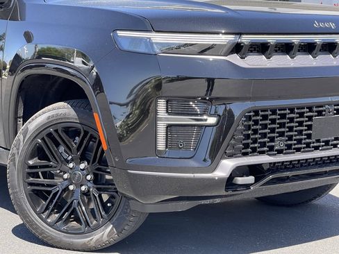 New 2026 Jeep Grand Cherokee Limited w/ Limited Altitude Package AWD/4WD image 4