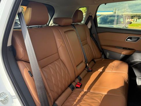 New 2026 Nissan Rogue Platinum w/ Platinum Premium Package image 18