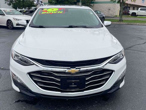 Used 2020 Chevrolet Malibu Premier FWD image 2