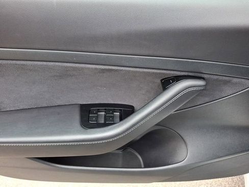Used 2020 Tesla Model 3 Standard Range Plus image 14